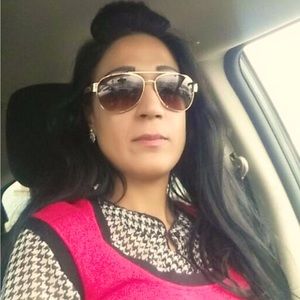 Meet your Posher, Jenny